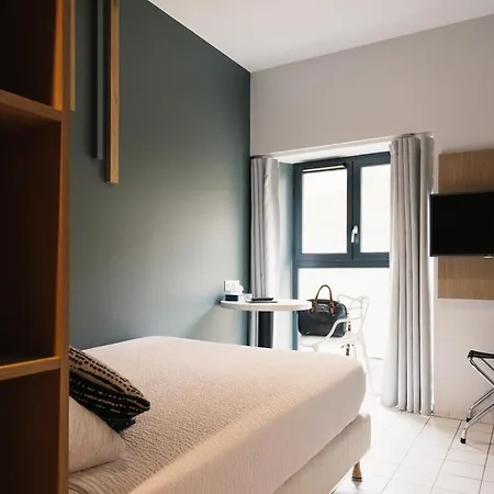 Urban Style Les Fleurines Hotel