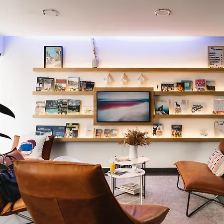 Urban Style Les Fleurines Hotel 3*