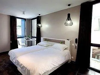 Urban Style Les Fleurines Hotel