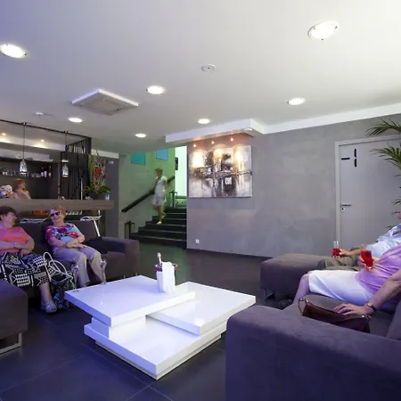Hotell Urban Style Les Fleurines 3*