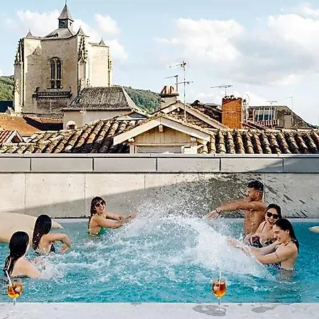Urban Style Les Fleurines 3*
