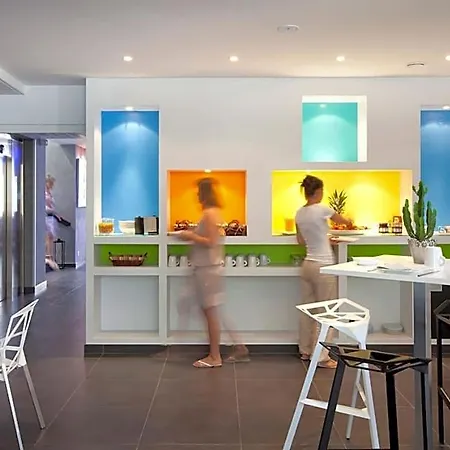 Urban Style Les Fleurines Hotel