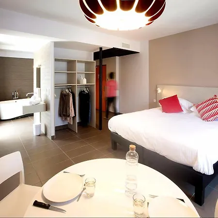 Urban Style Les Fleurines Hotel Villefranche-de-Rouergue