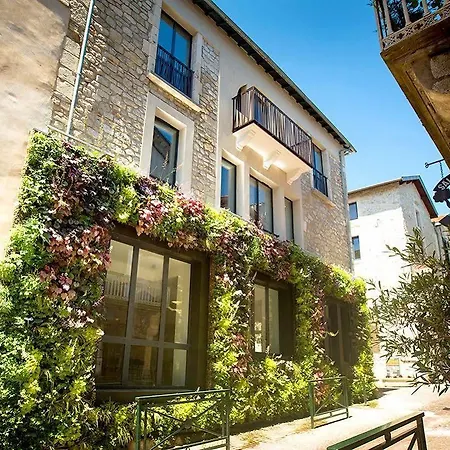 Urban Style Les Fleurines 3*