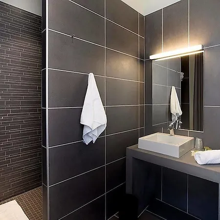 Urban Style Les Fleurines 3*