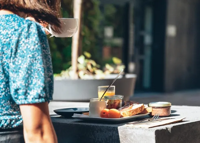 ホテル Urban Style Les Fleurines ヴィルフランシュ・ド・ルエルグ