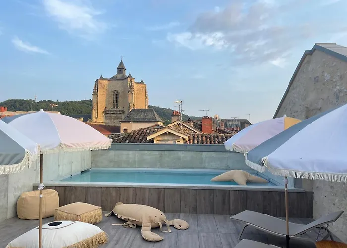 Urban Style Les Fleurines ホテル 3*