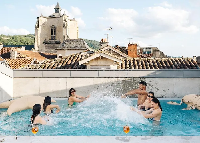 Urban Style Les Fleurines ホテル ヴィルフランシュ・ド・ルエルグ