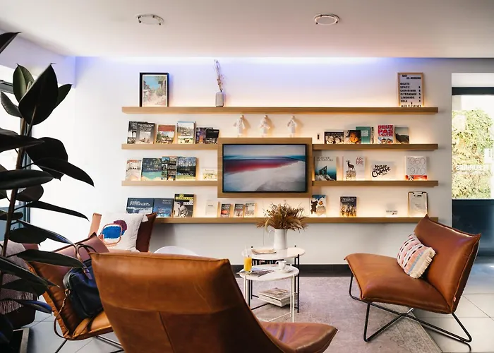 Urban Style Les Fleurines ホテル 3*