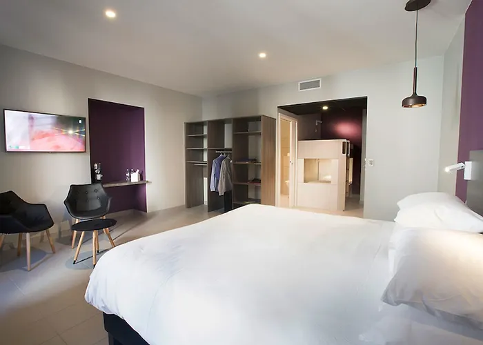 Urban Style Les Fleurines ホテル ヴィルフランシュ・ド・ルエルグ