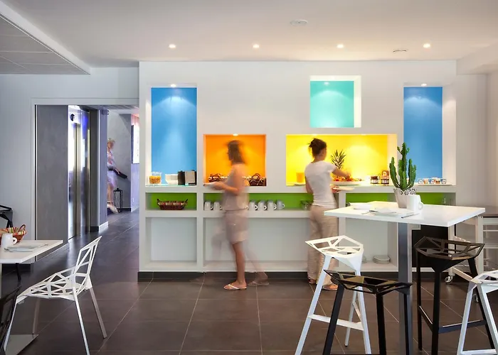 Urban Style Les Fleurines 3*