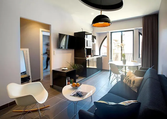 Urban Style Les Fleurines 3* ヴィルフランシュ・ド・ルエルグ