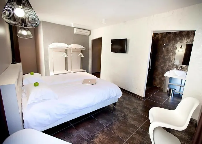 Urban Style Les Fleurines ホテル