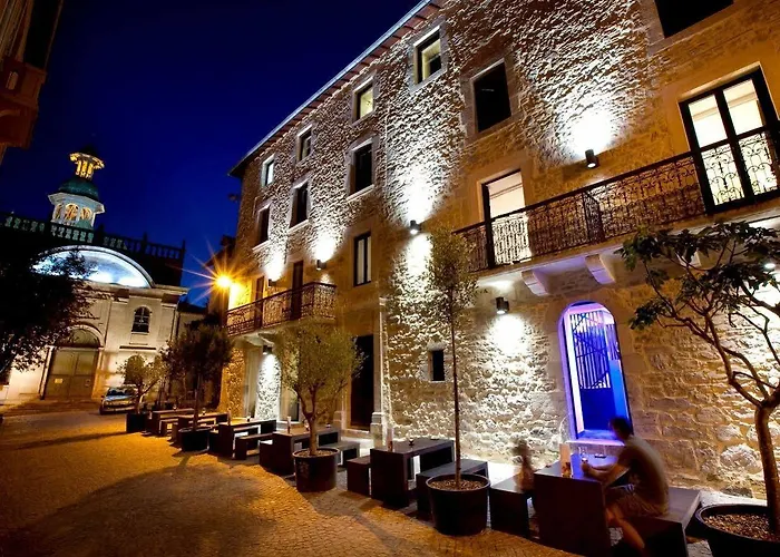 ホテル Urban Style Les Fleurines ヴィルフランシュ・ド・ルエルグ