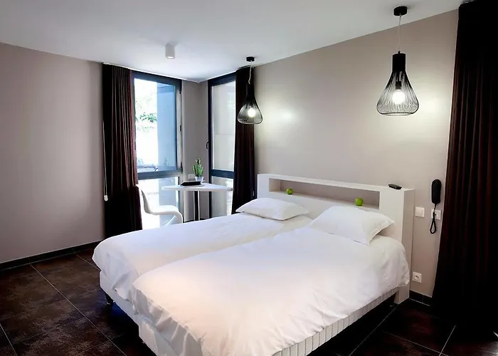 ホテル Urban Style Les Fleurines