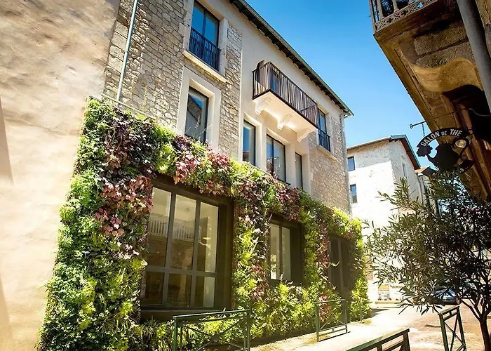 Urban Style Les Fleurines 3*